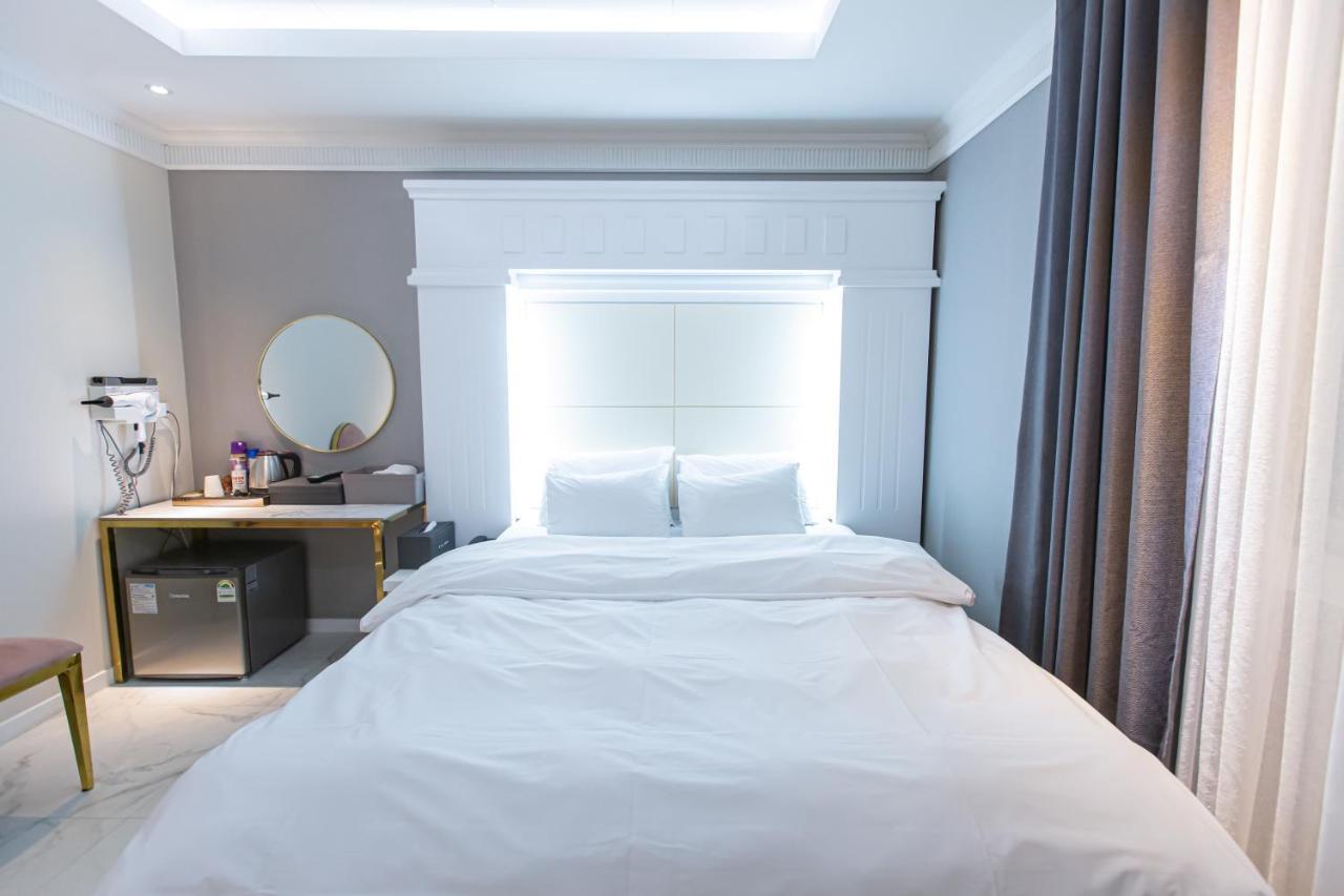 Knox Hotel Cheonan Eksteriør bilde