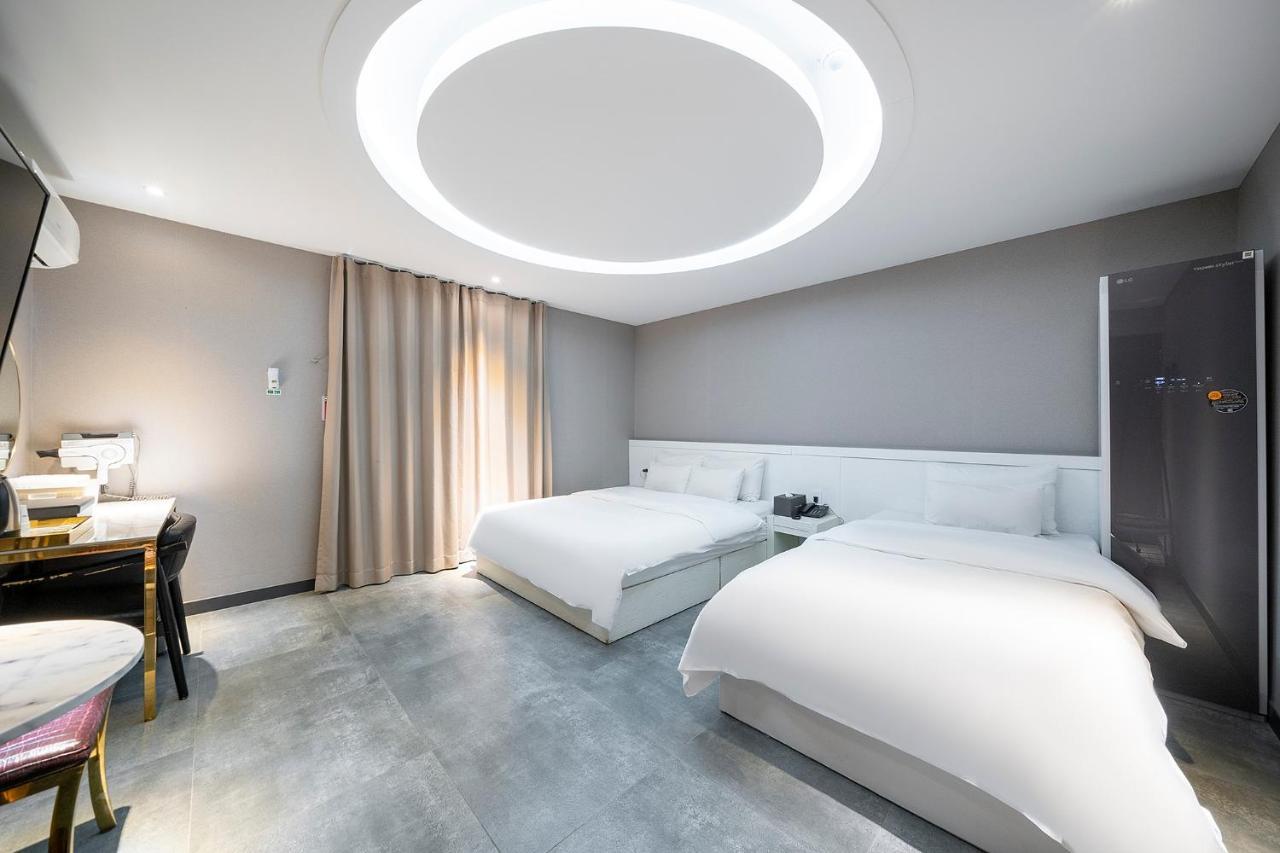 Knox Hotel Cheonan Eksteriør bilde