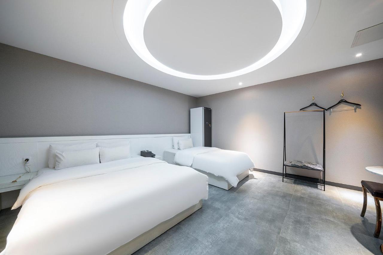 Knox Hotel Cheonan Eksteriør bilde