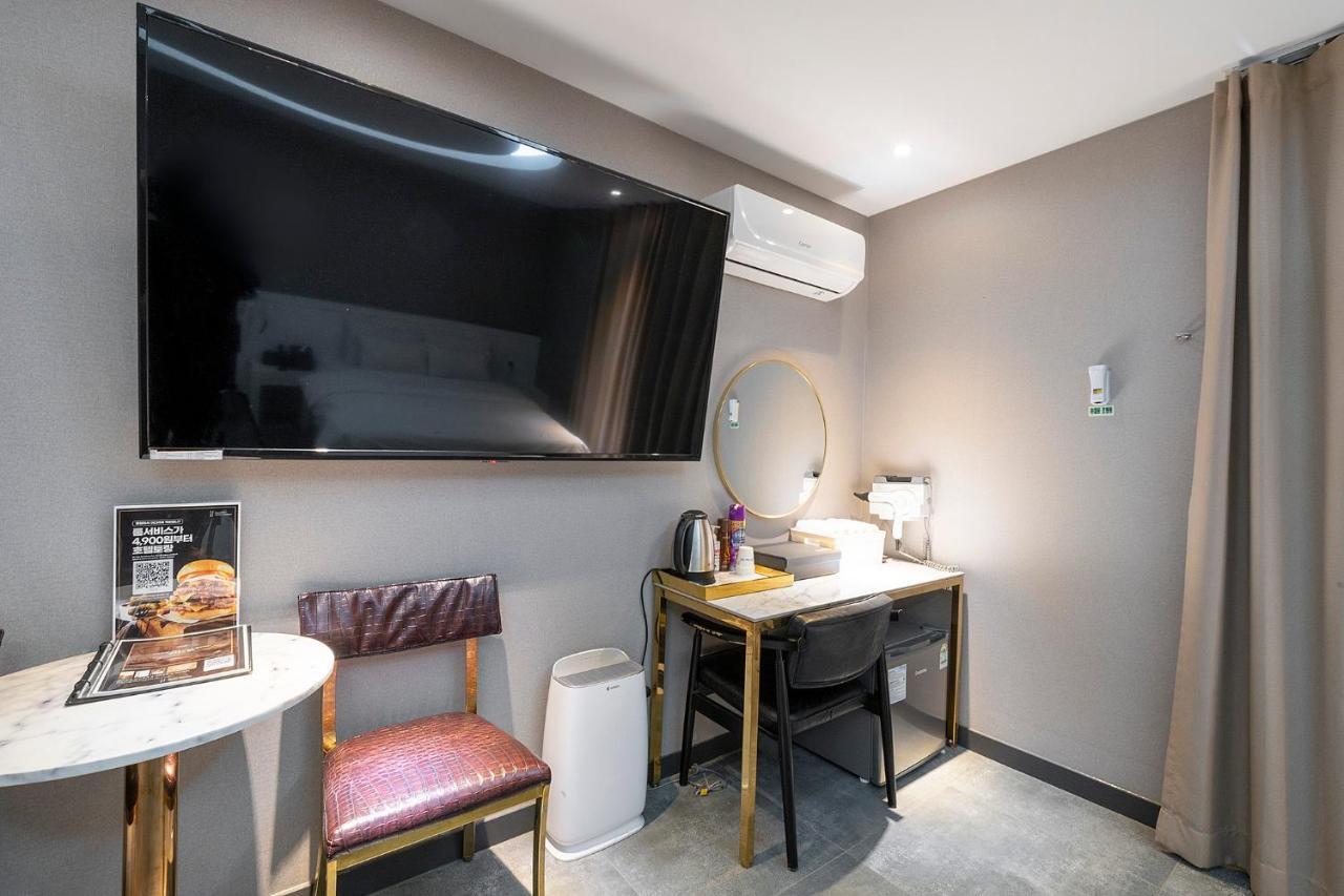 Knox Hotel Cheonan Eksteriør bilde