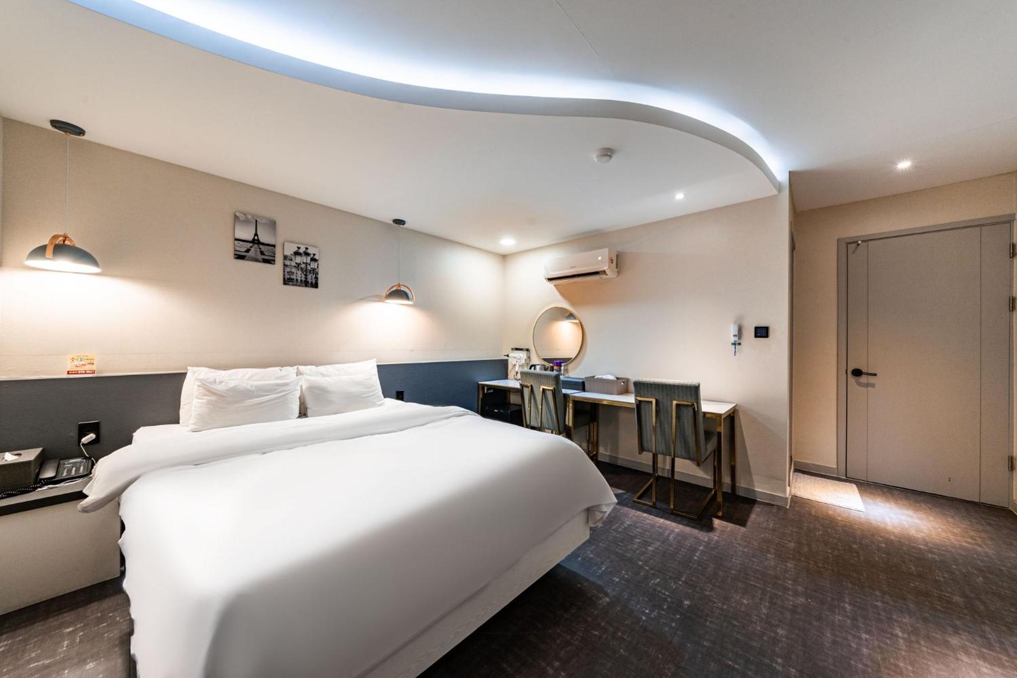 Knox Hotel Cheonan Eksteriør bilde