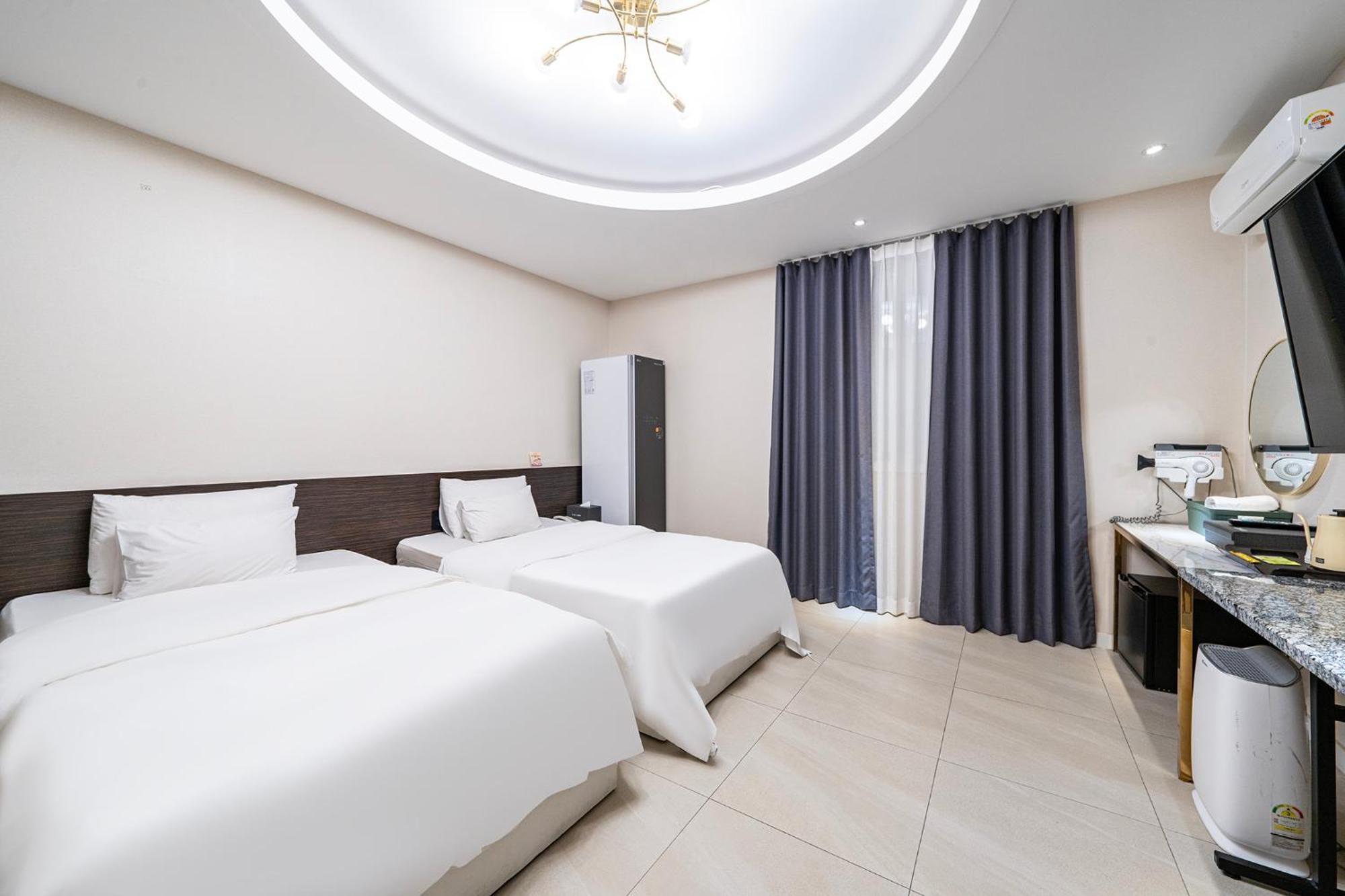 Knox Hotel Cheonan Eksteriør bilde